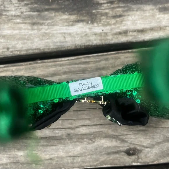 DISNEY GREEN SEQUIN MINNIE MOUSE EARS HEADBAND SAINT PATRICKS DAY - Picture 6 of 7